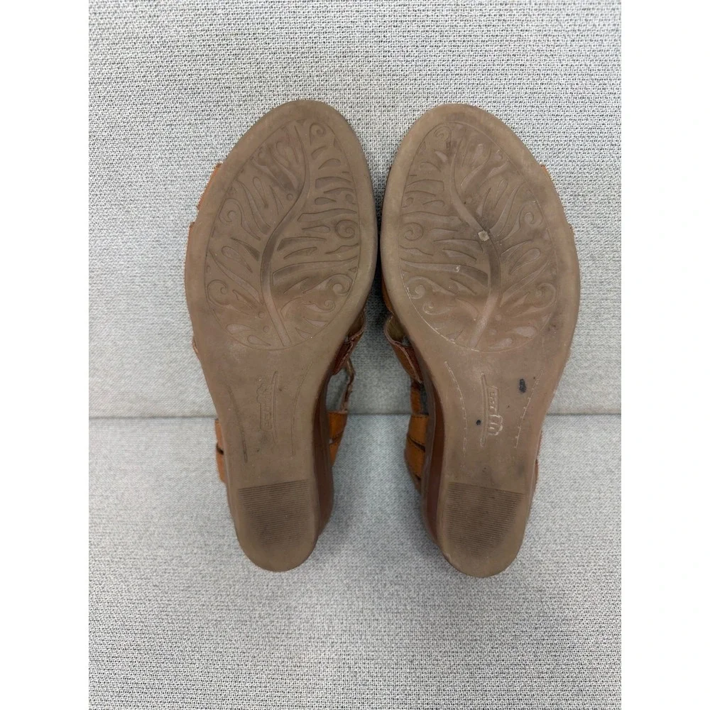 Earth Jasmine Sand Brown Leather Strappy Wedge Sandals Womens 8B S14‎